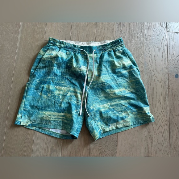 Lululemon - Mens size large Swim trunks - Picture 1 of 2